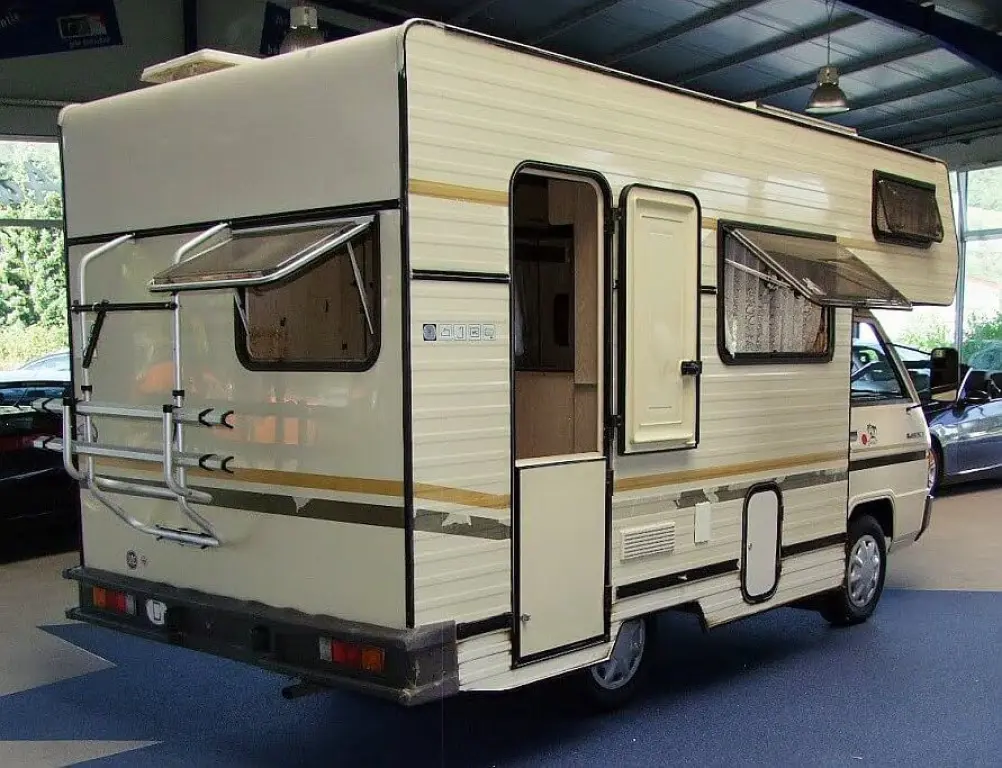 1984 MITSUBISHI L300 WOHNMOBIL