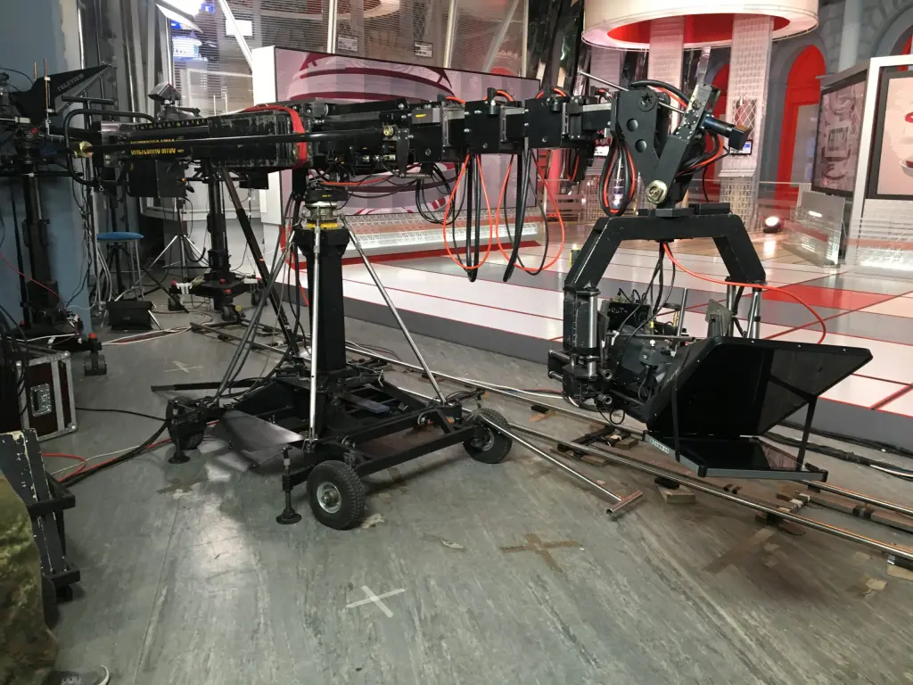 Telescopic Camera Crane Cinetechno MT 6-40 for Rent – 9 meters