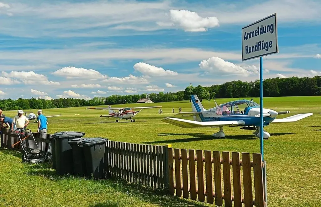 Filming Location at Eichstätt Airfield – Light Aircraft & Scenic Runway Access