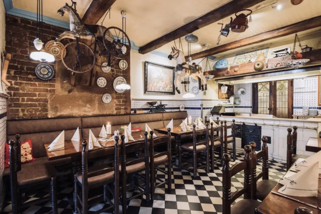 Bavarian-Style Café with Oak Interiors and Vintage Beer Props – Perfect for Film & Music Video Shoots